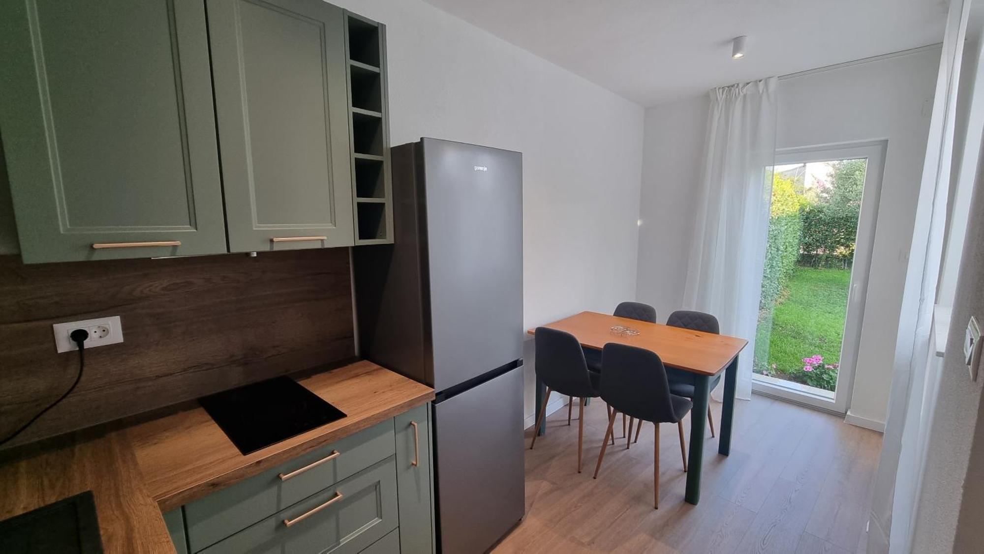 Coronata Apartman *