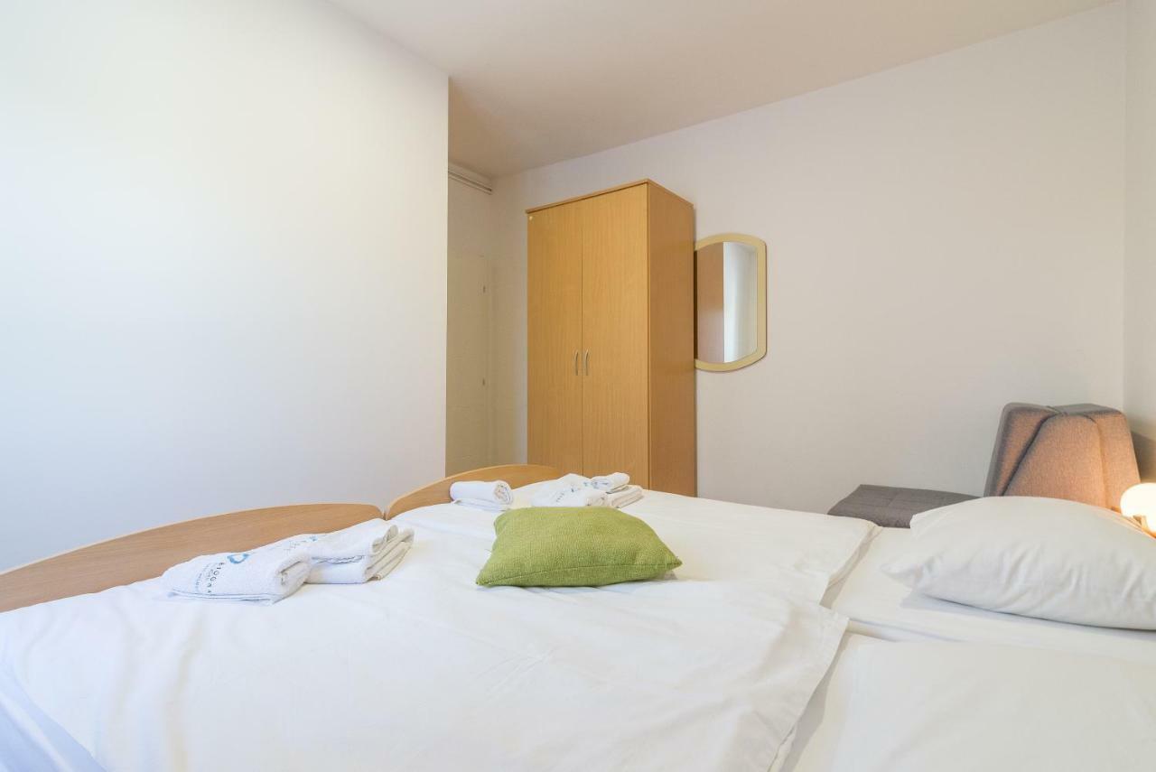 Coronata Apartman Biograd Na Moru